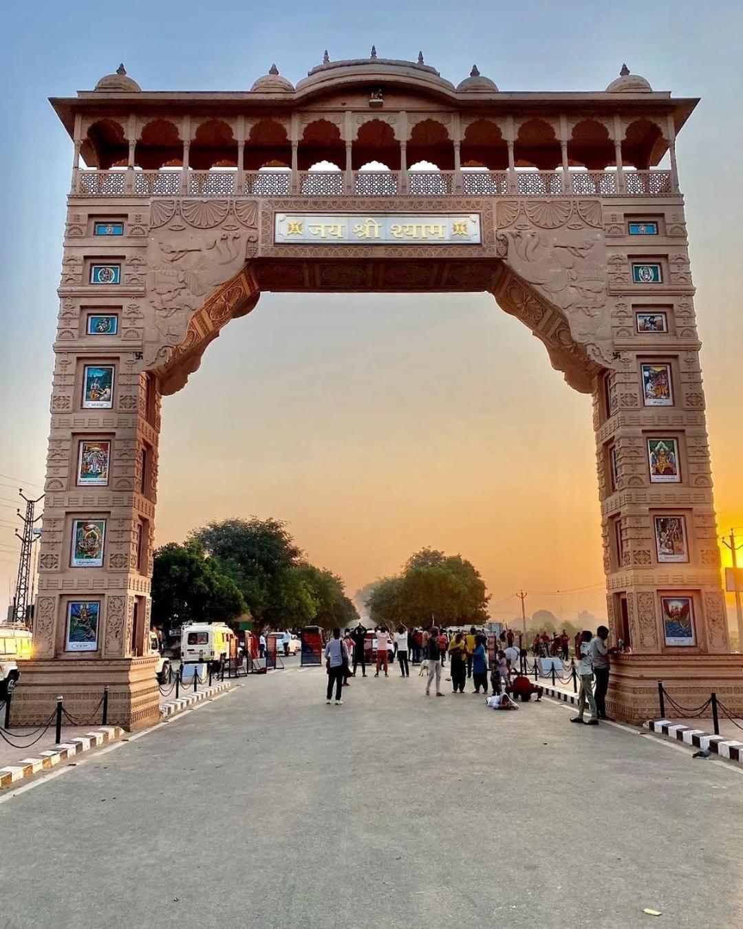 Shree Shyam Hotel Toran Dawar Khātu Buitenkant foto