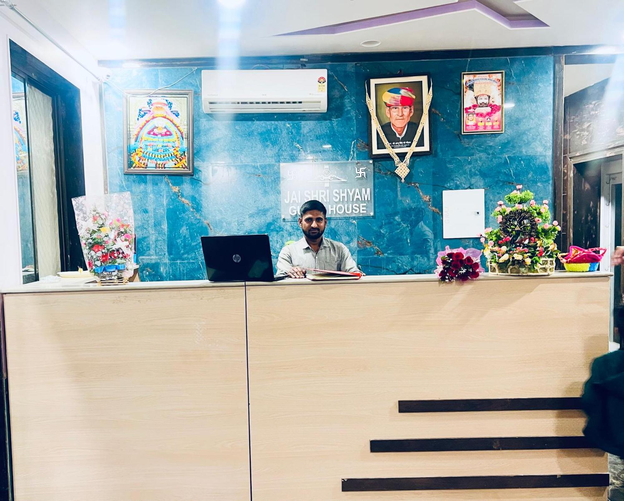 Shree Shyam Hotel Toran Dawar Khātu Buitenkant foto