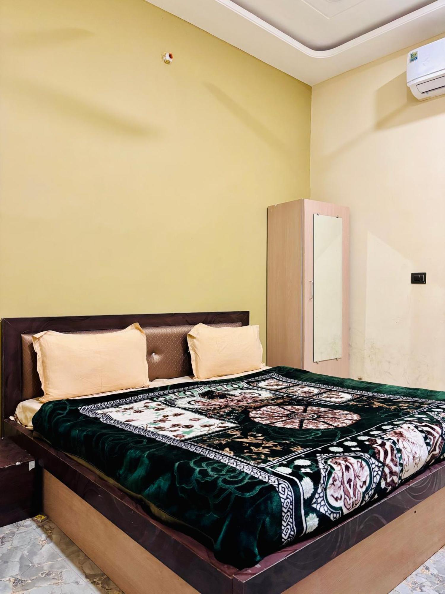 Shree Shyam Hotel Toran Dawar Khātu Buitenkant foto